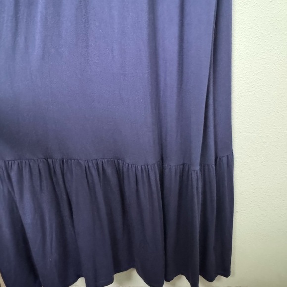 Evereve Eloise Tiered Maxi Dress w/smocked back in navy blue size small - Picture 9 of 13